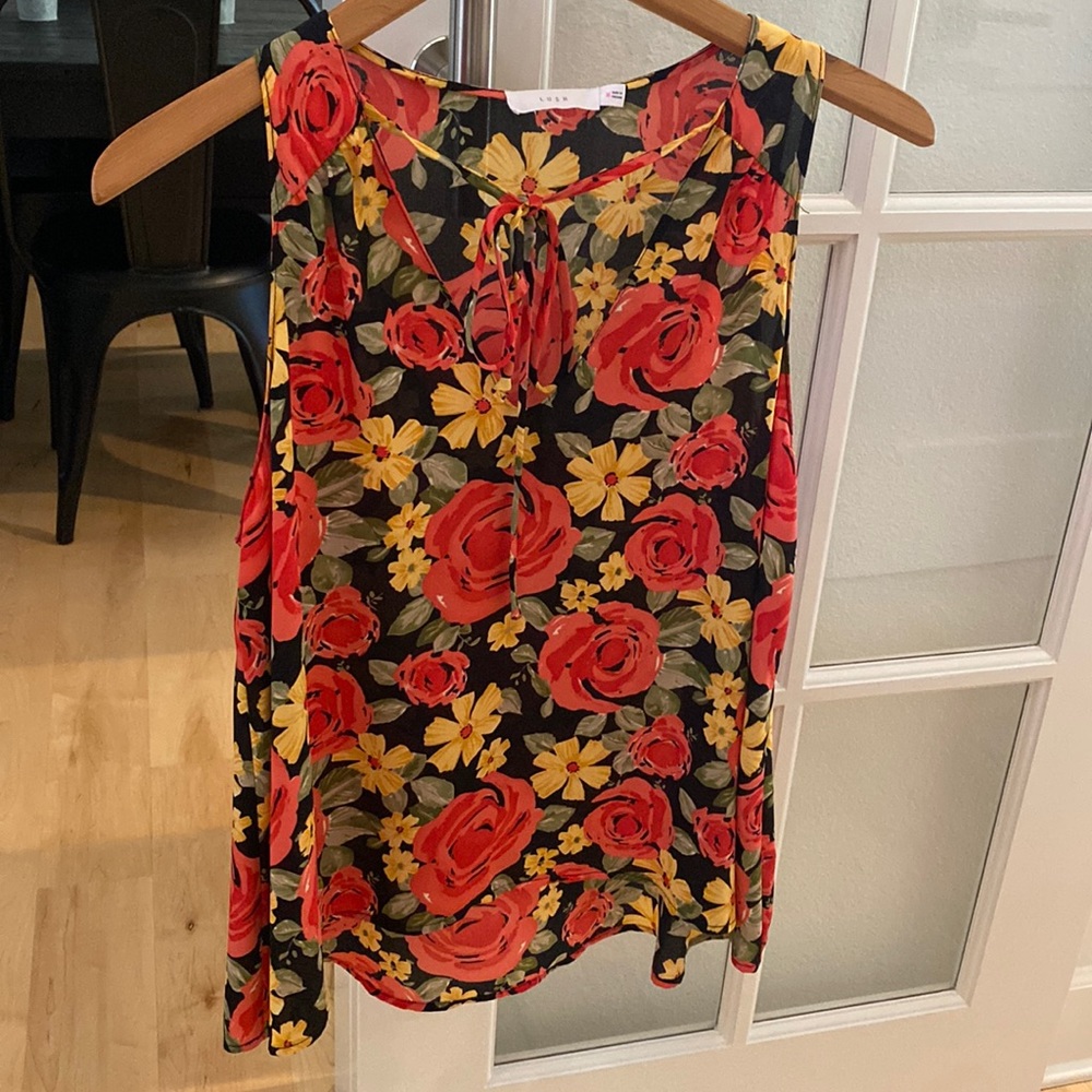 Lush floral flare sleeveless v neck blouse